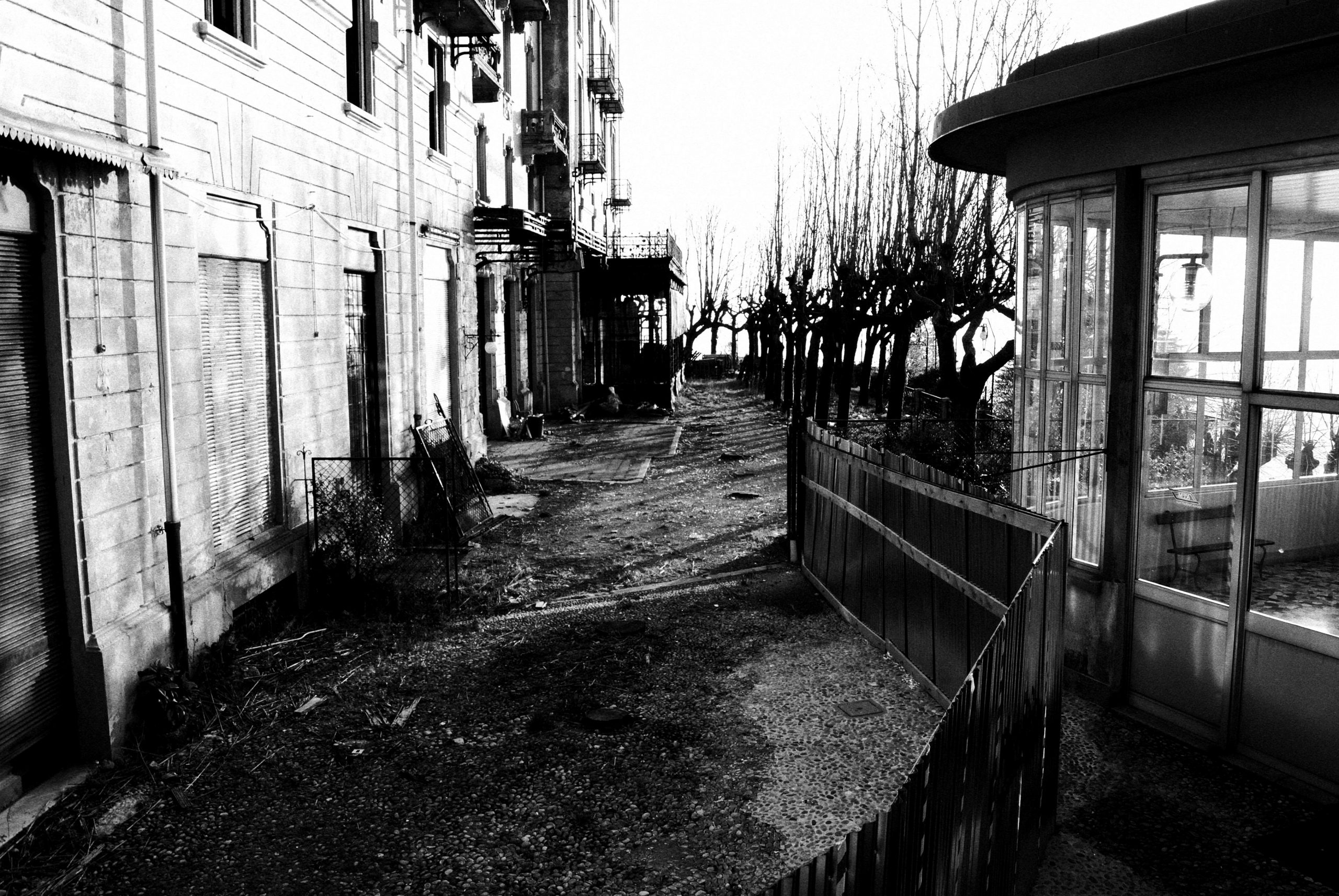 Landscape | 2020-04 | Abandoned Palace, Brunate | giovannipasiniphoto.com