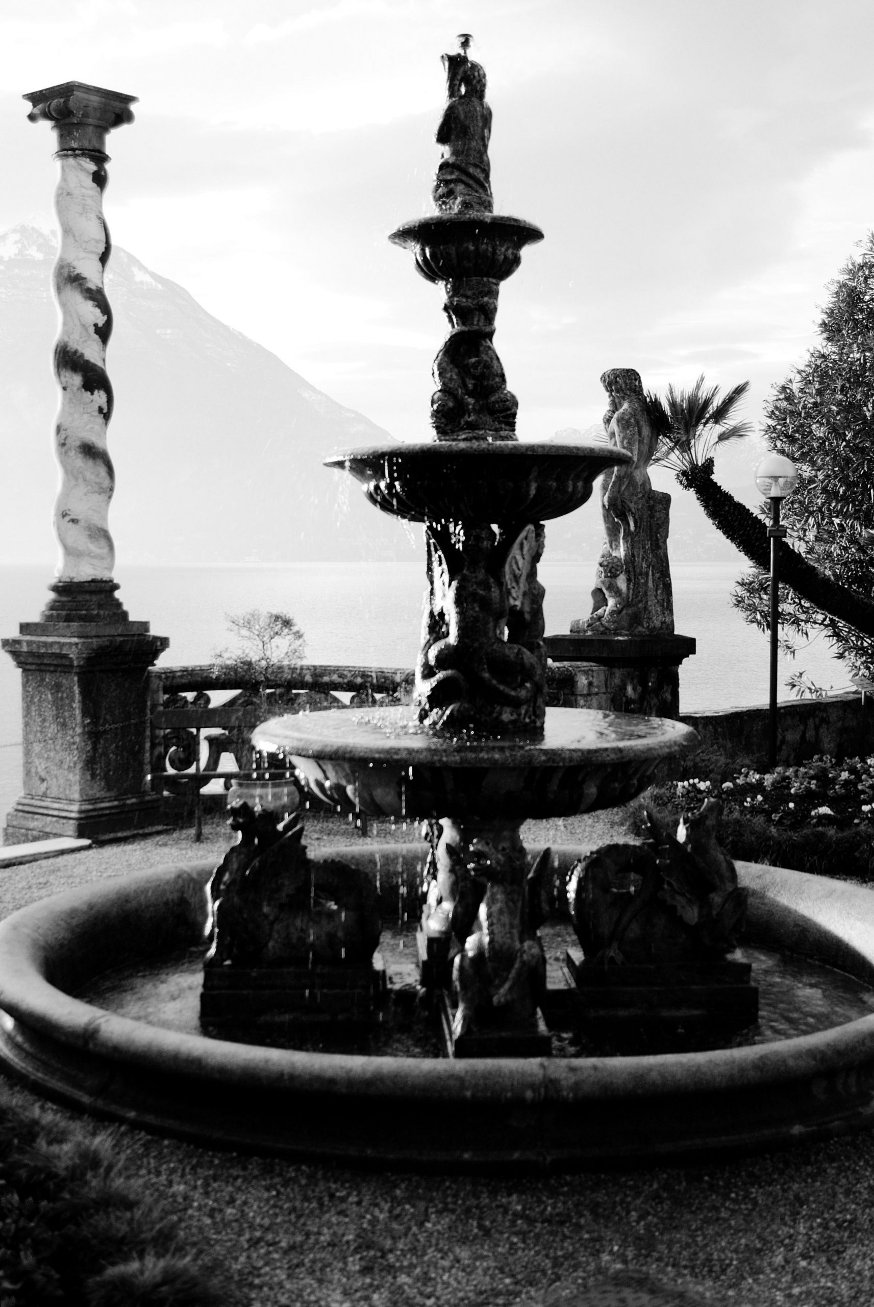 Landscape | 2020-05 | Fountain over Lake, Varenna | giovannipasiniphoto.com