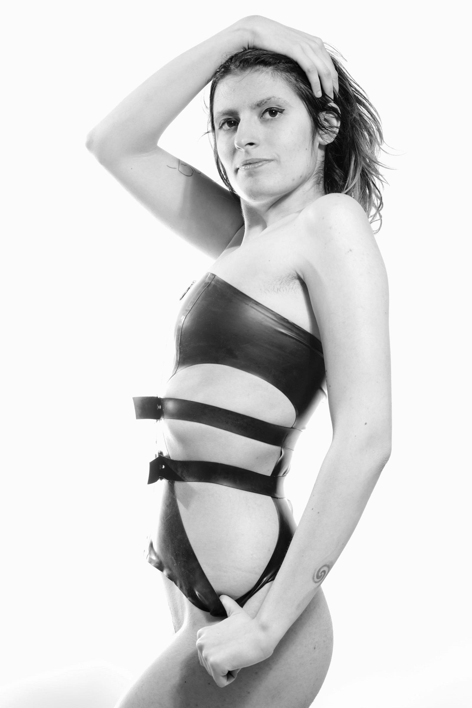 No Nude | 2020-12 | Domina in latex dress | giovannipasiniphoto.com