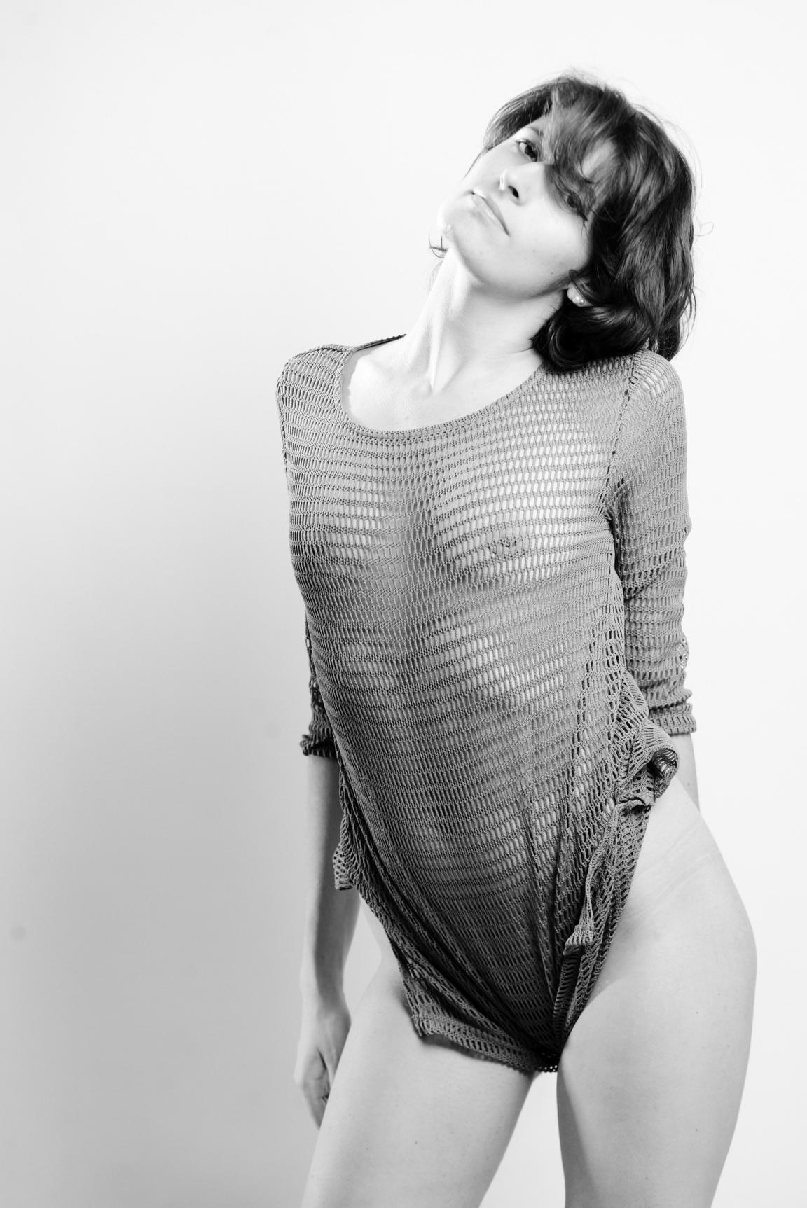 No Nude | 2021-01 | Girl with net dress | giovannipasiniphoto.com