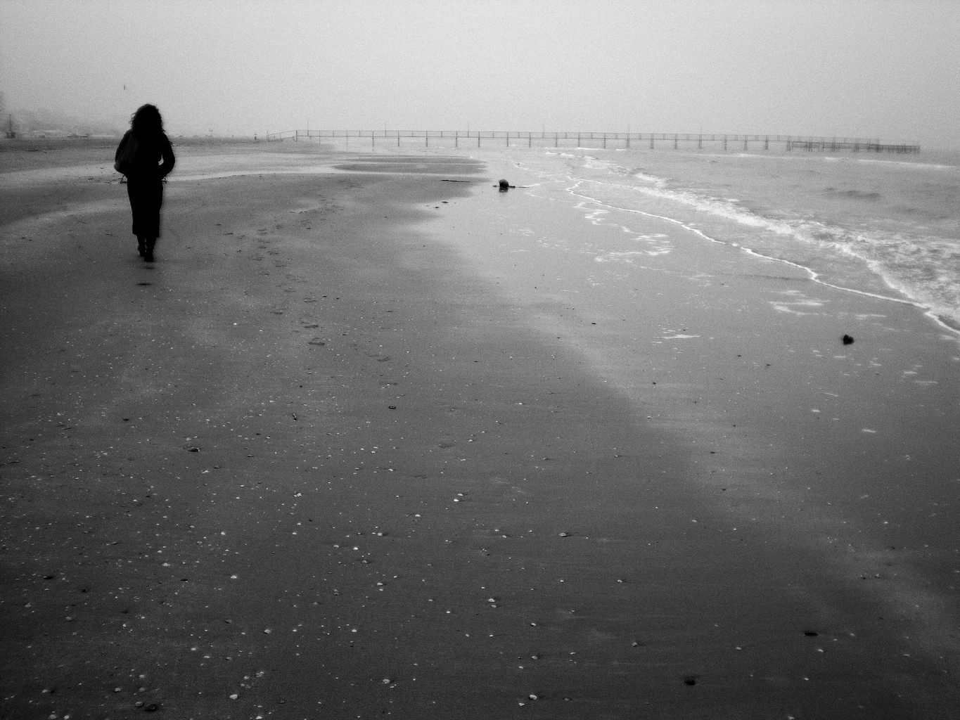 landscape | 2021-01 | Solitary beach (Riccione). | giovannipasiniphoto.com