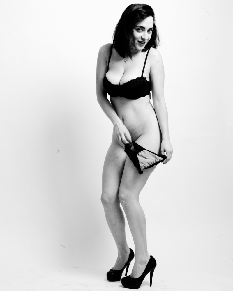 No Nude | 2022-03 | Panties removed | giovannipasiniphoto.com