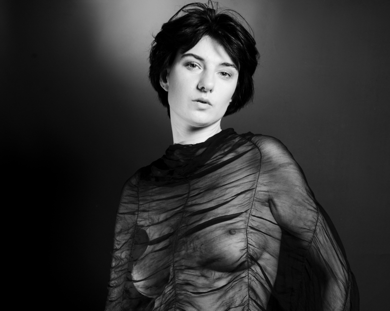 No Nude | 2022-03 | Veiled girl| giovannipasiniphoto.com