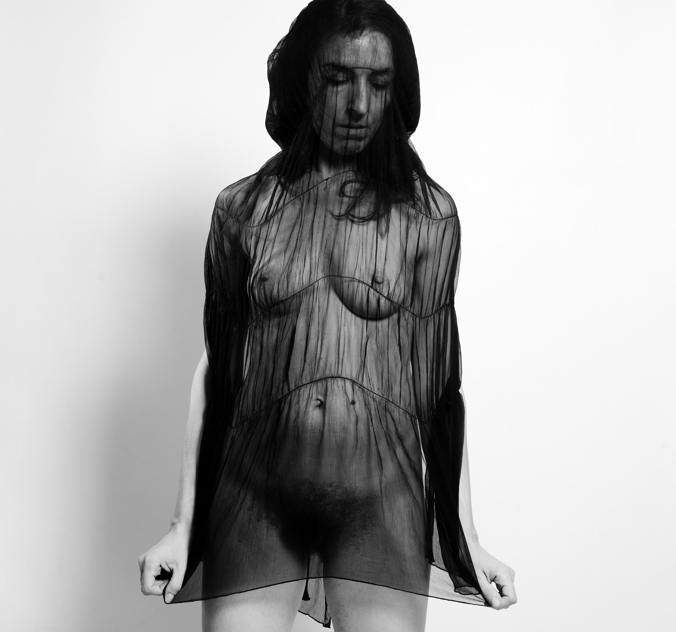 No Nude | 2022-03 | transparent | giovannipasiniphoto.com